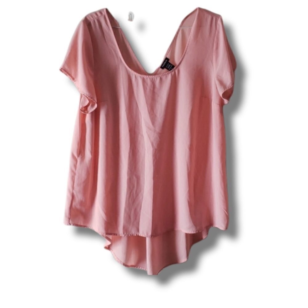 𝅺Torrid Peach High‎ Low Hi-Lo Blouse Plus Size 2